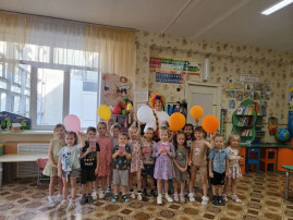 День цветных карандашей День цветных карандашей.
