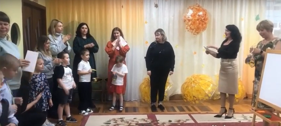 Логоритмика «Прогулка в осенний лес» Логоритмика «Прогулка в осенний лес».