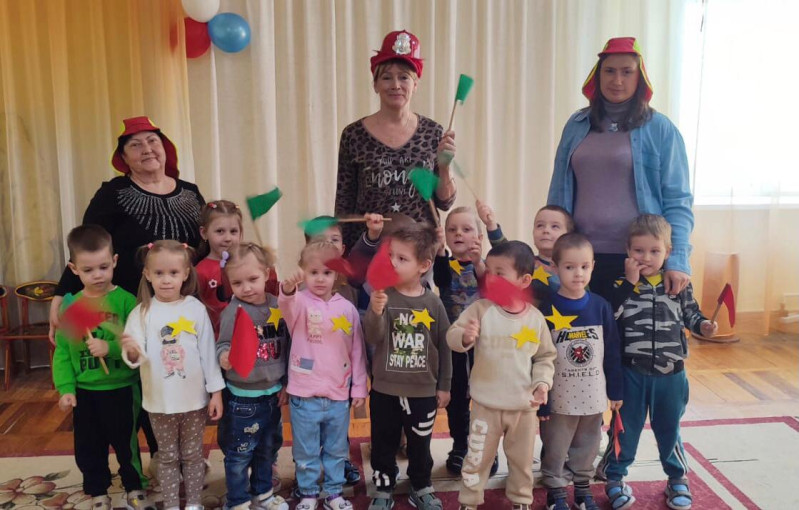 "Стобед в гостях у юных пожарных" "Стобед в гостях у юных пожарных".