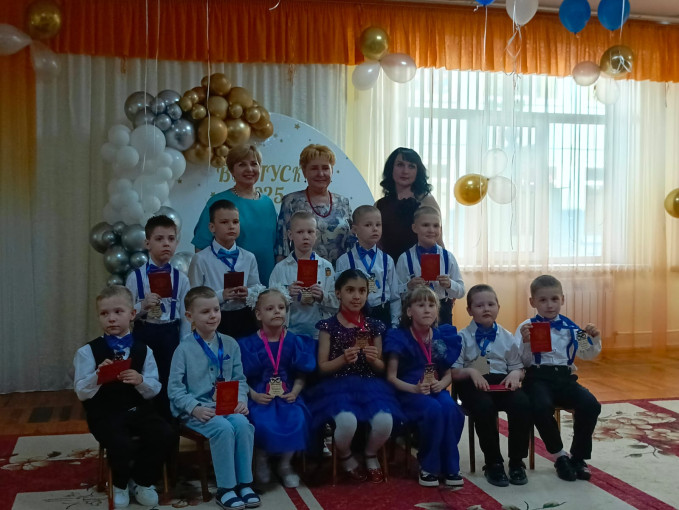 «Выпускной бал» «Выпускной бал».
